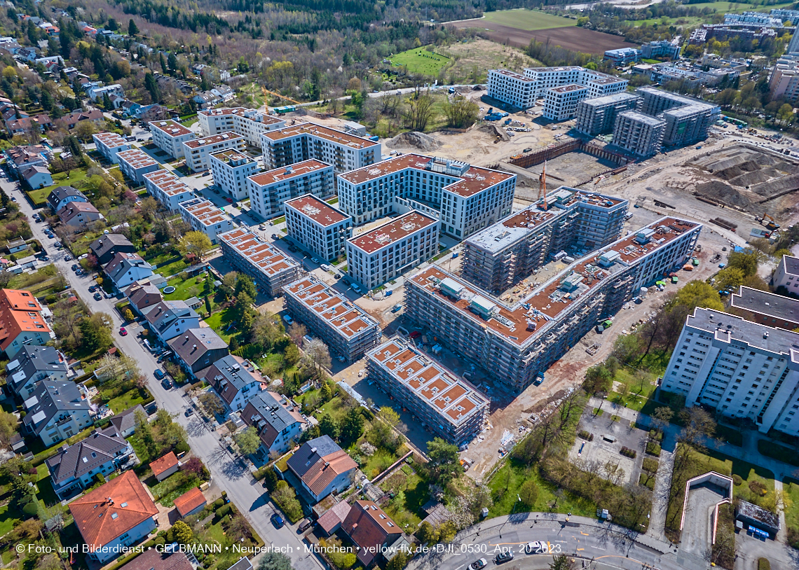 21.04.2023 - Luftbilder von der Baustelle Alexisquartier und Pandion Verde in Neuperlach